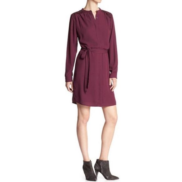 Banana Republic Factory shirt dress with lace details at the shoulders and back - Picture 1 of 7